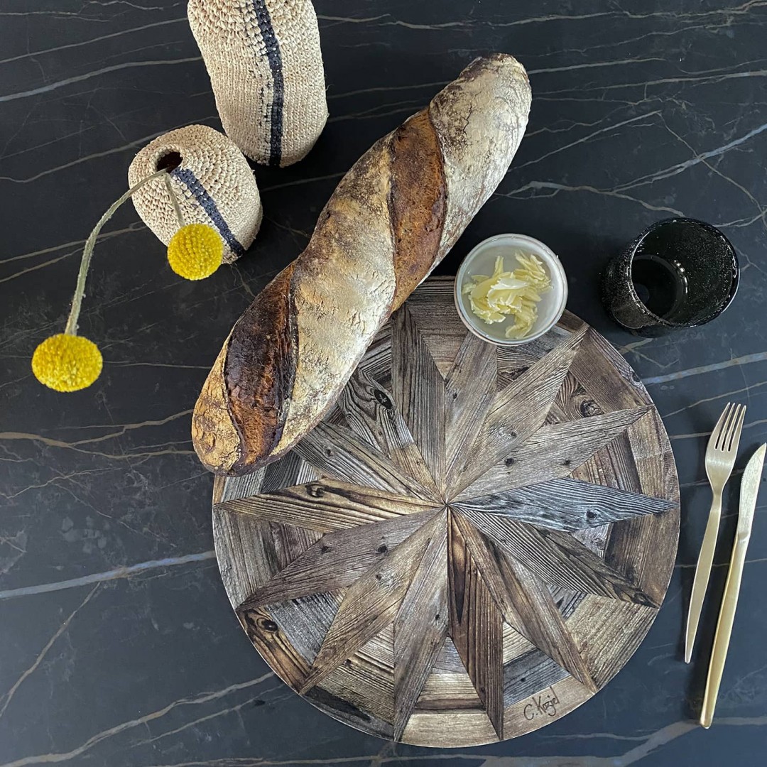 Round vinyl placemat Antique wood rosette